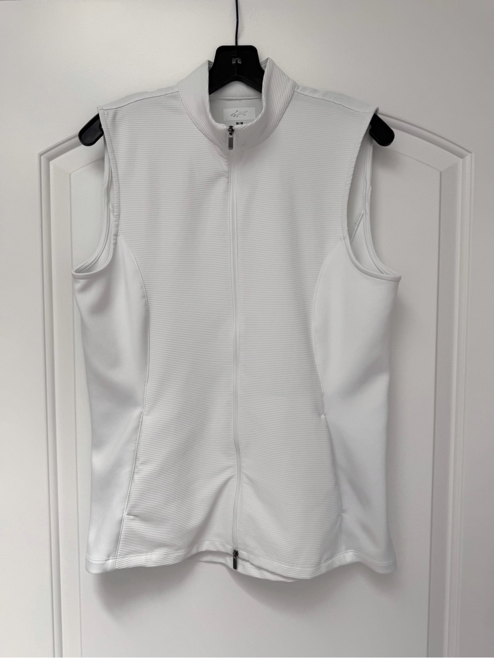 Greg Norman Women’s Ribbed Mock-neck Vest in White Size Medium